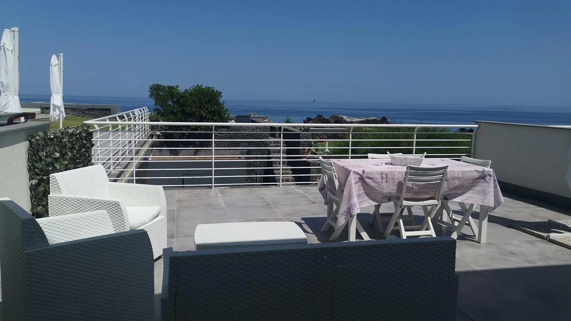 La Casa Dei Capperi - The House Of Capers 1 Apartment Acireale 0*,